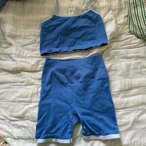 Madewell blue workout set. Biker shorts and bra